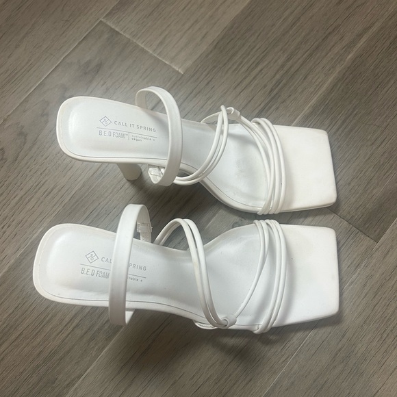 Call it Spring heels - Picture 2 of 3